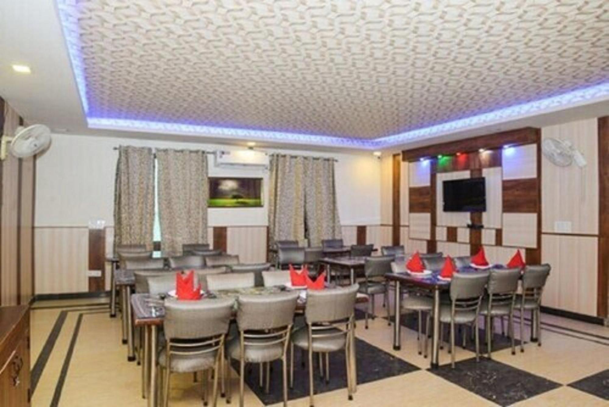Hotel Shanti House New Delhi Karnail Singh Stadium Gate No 1 Екстер'єр фото